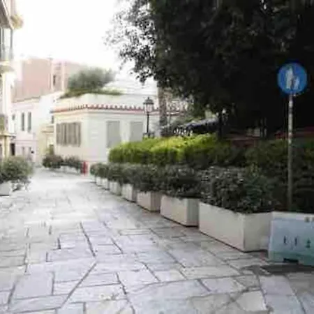 Central House In Plaka-3