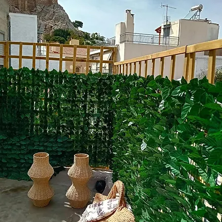 Central House In Plaka-3