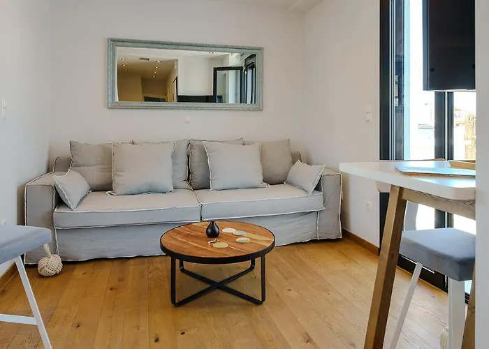 Koukouvagia Penthouse In Athens